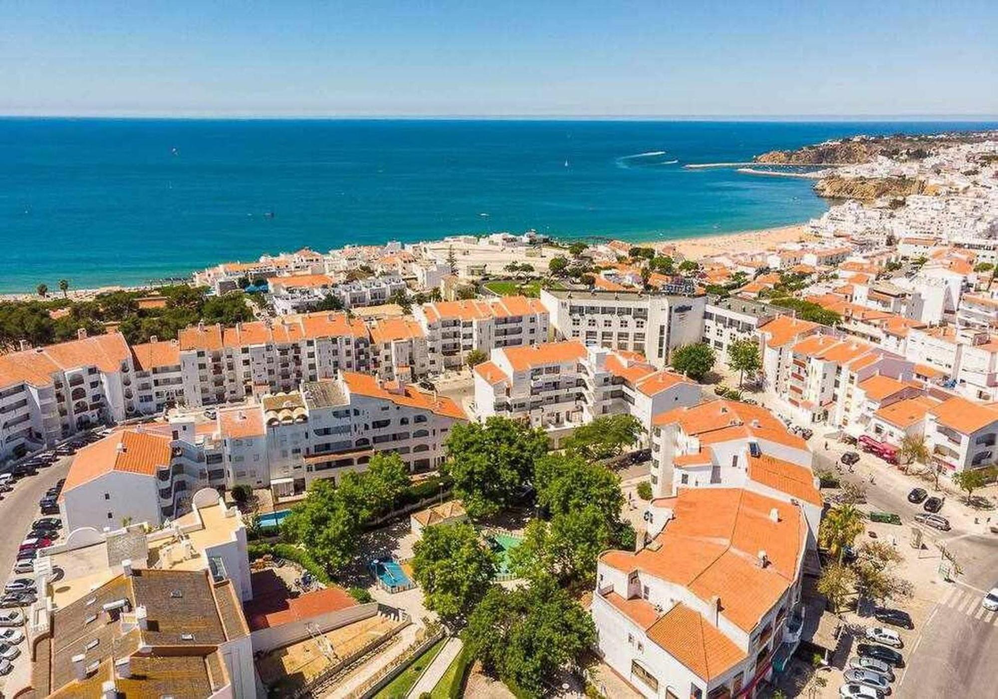Central Town 2-Bedroom Apartment Albufeira Kültér fotó