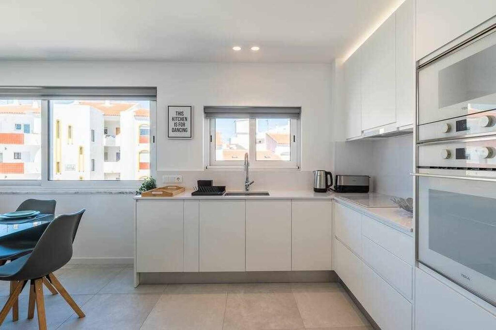 Central Town 2-Bedroom Apartment Albufeira Kültér fotó